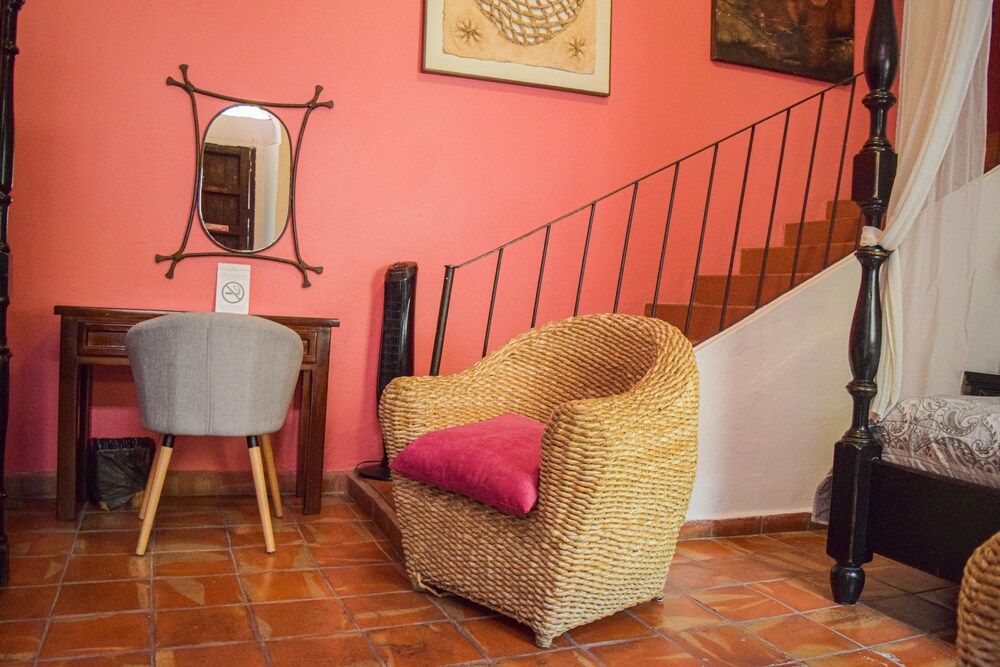 Hotel Rosa Morada