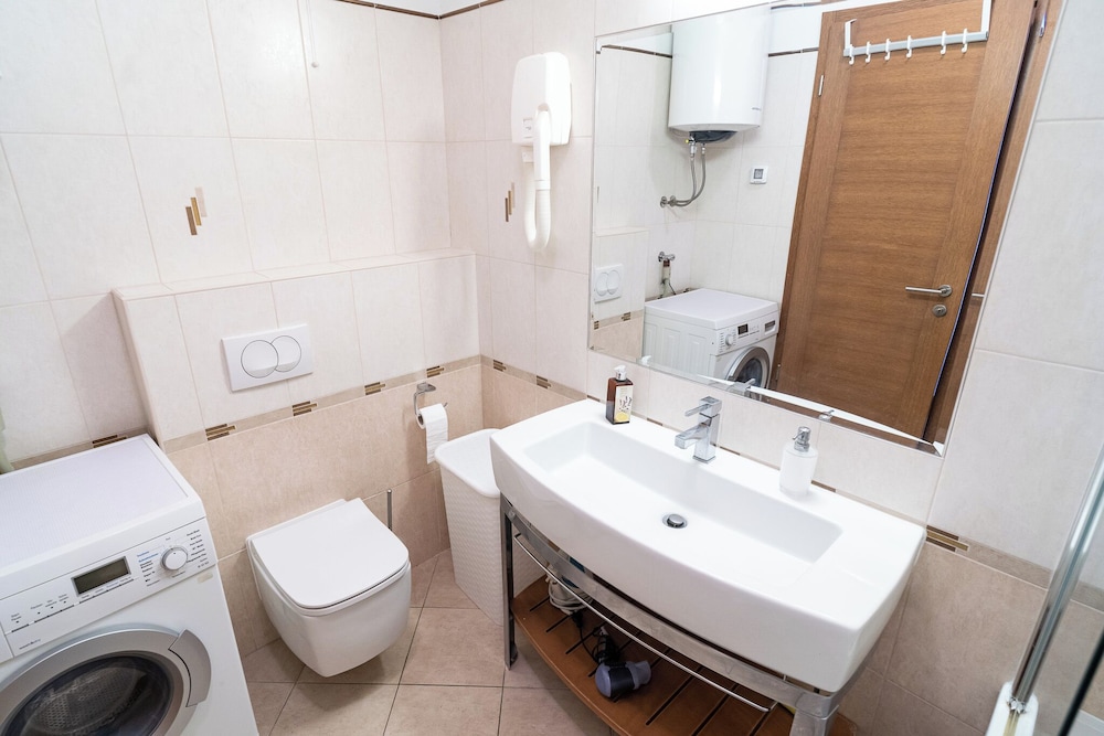 Apartment Kolovare