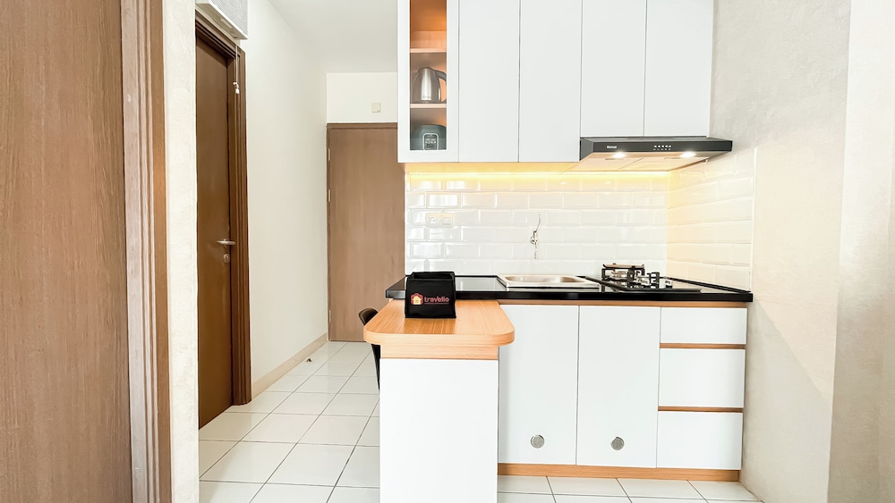 Minimalist 2Br Apartment At Podomoro Golf View