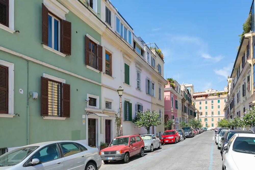Gemma House in Rome With 1 Bathrooms