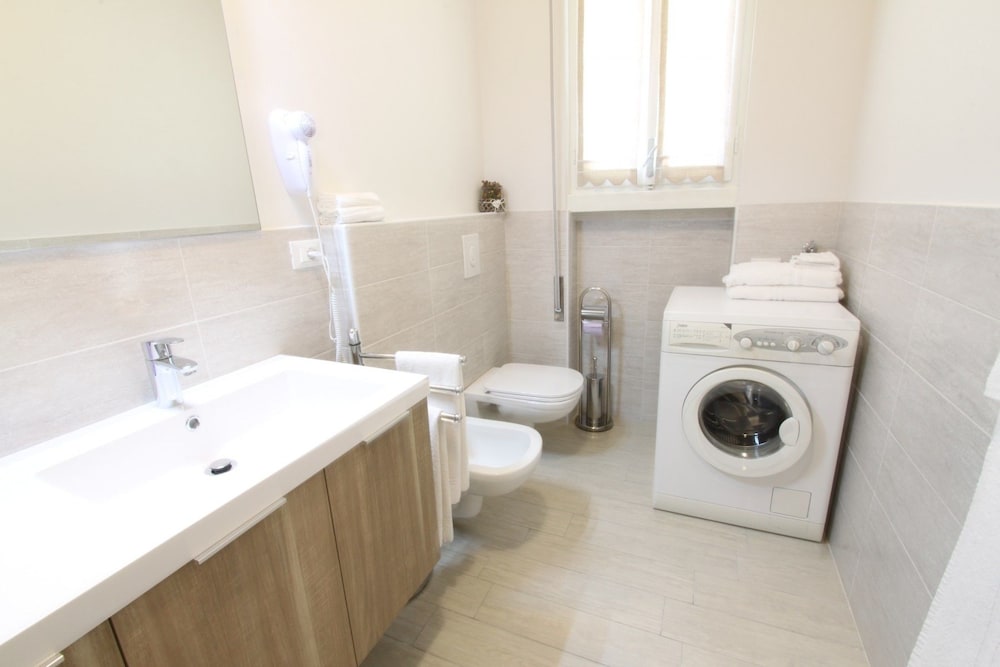 Sole Apartment en Lezzeno — bathroom