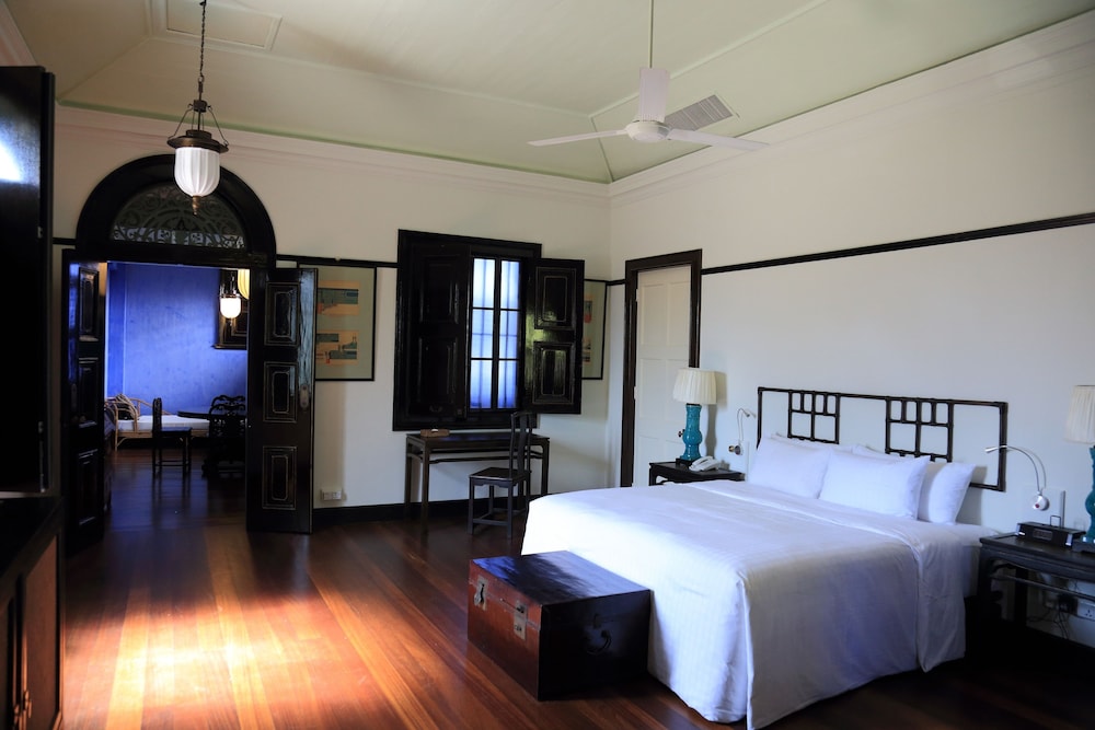 Cheong Fatt Tze - The Blue Mansion 6