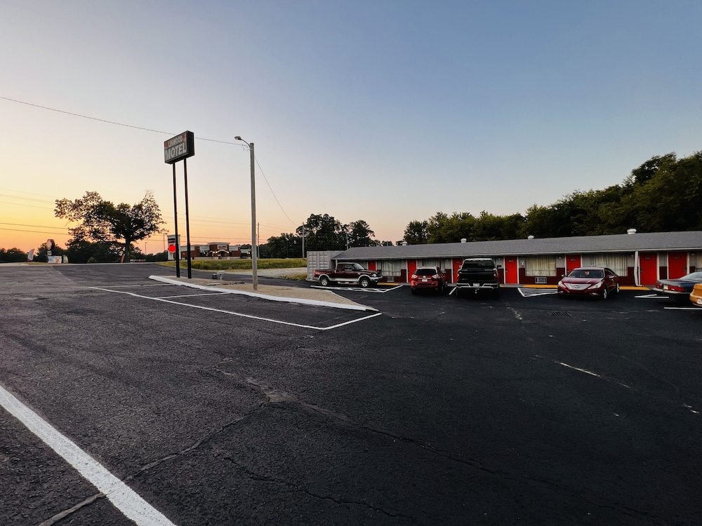 Linwood Motel - Property Image 12