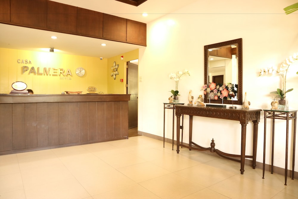 Lobby & Reception