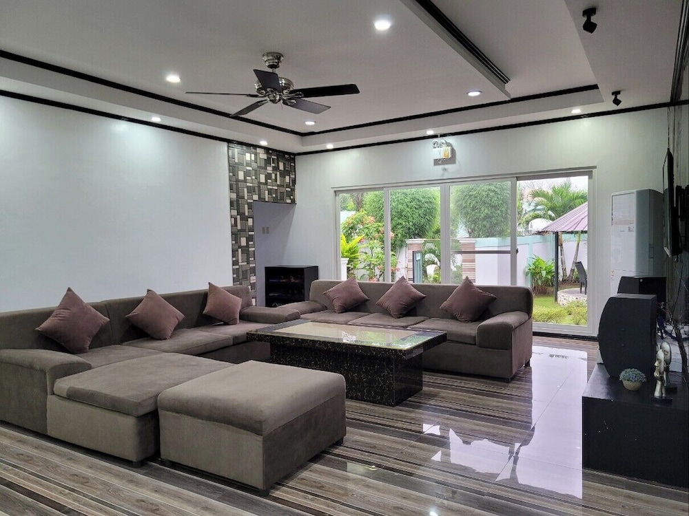 Jewelry Resort and Villas Tagaytay