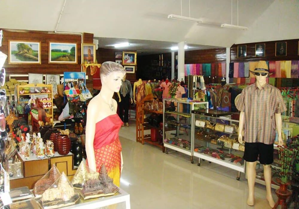 Thepnakorn Hotel