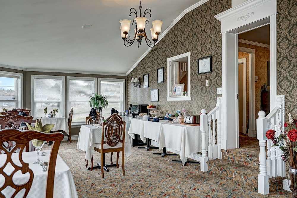 Inn By The Bay