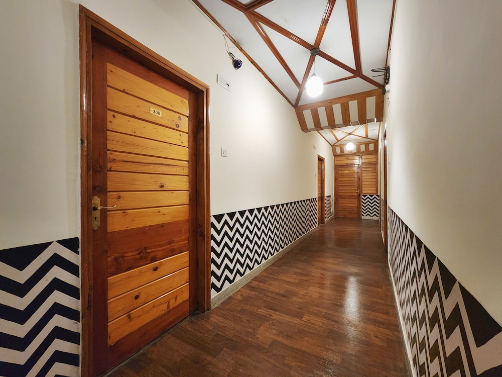 Hotel Pineview Shimla