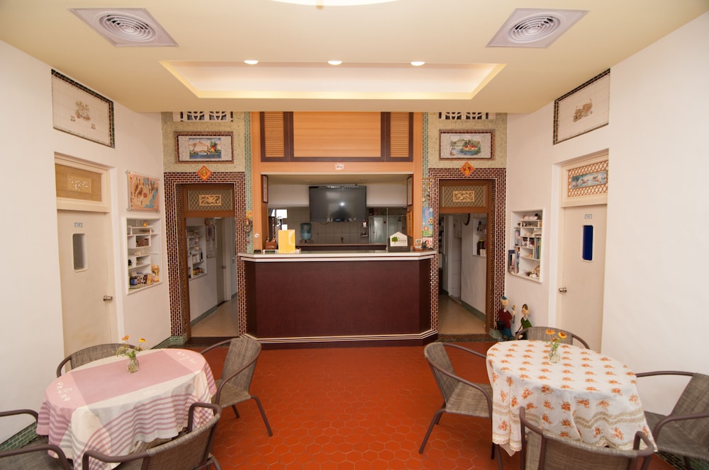 Mengqi Hostel