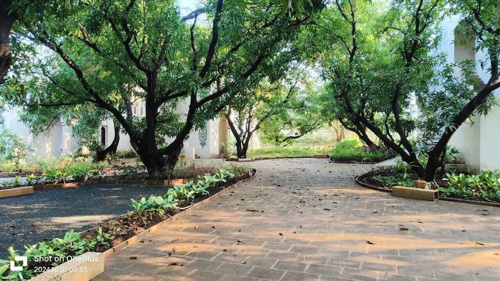 Le Casa Lion Resort - A Premium Resort In Sasan Gir