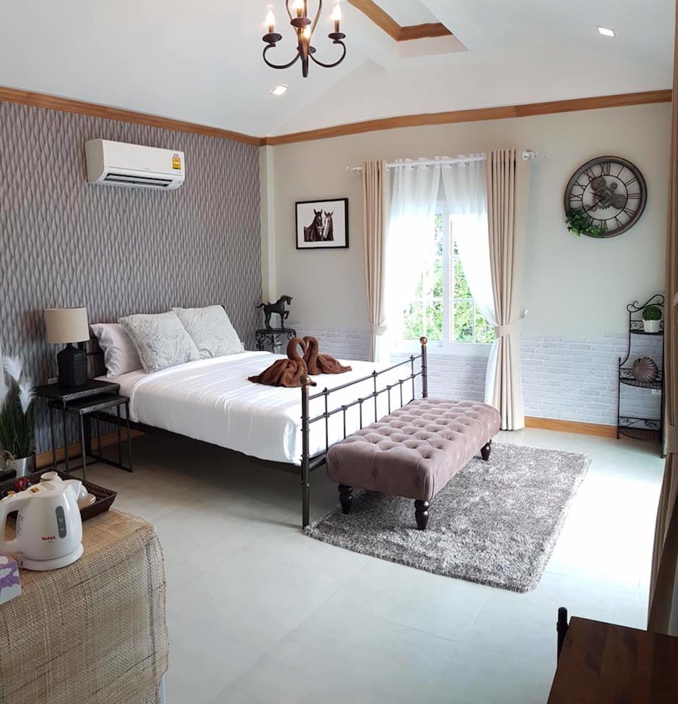 Vanida Antique Home
