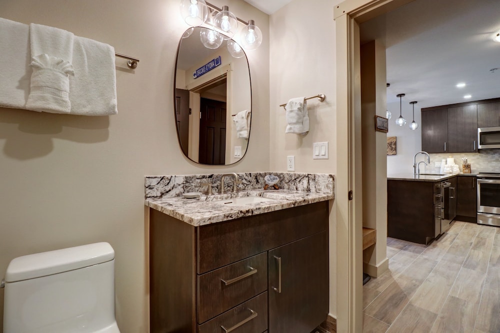 Pp409 Passage Point 2 Bedroom Condo