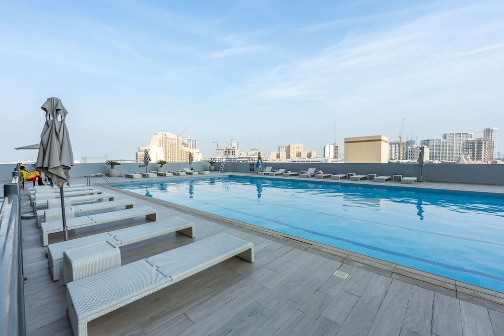 Sophisticated 1 Bedroom Apartment in Bloom Tower B