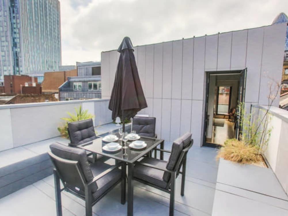 outdoor bbq area