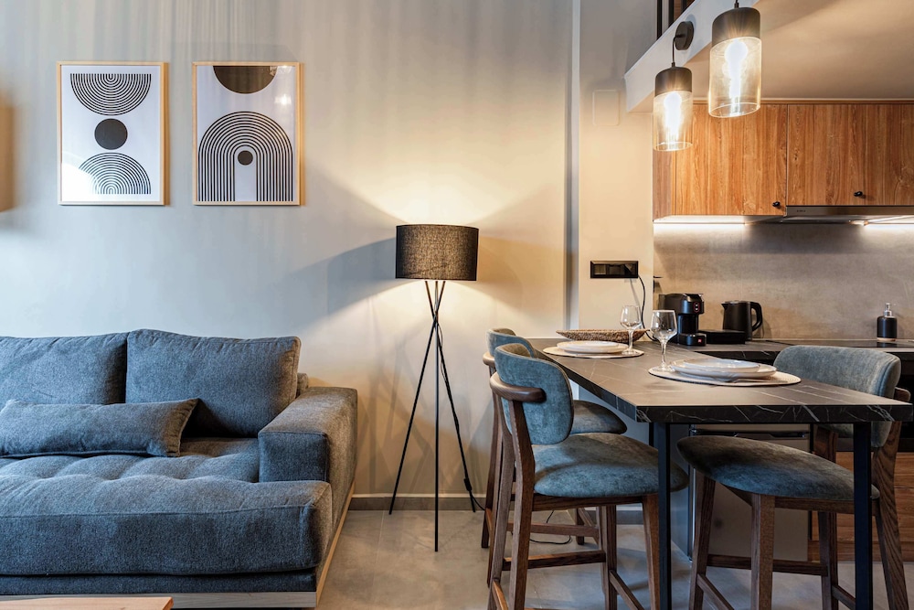 Noemi City Lofts