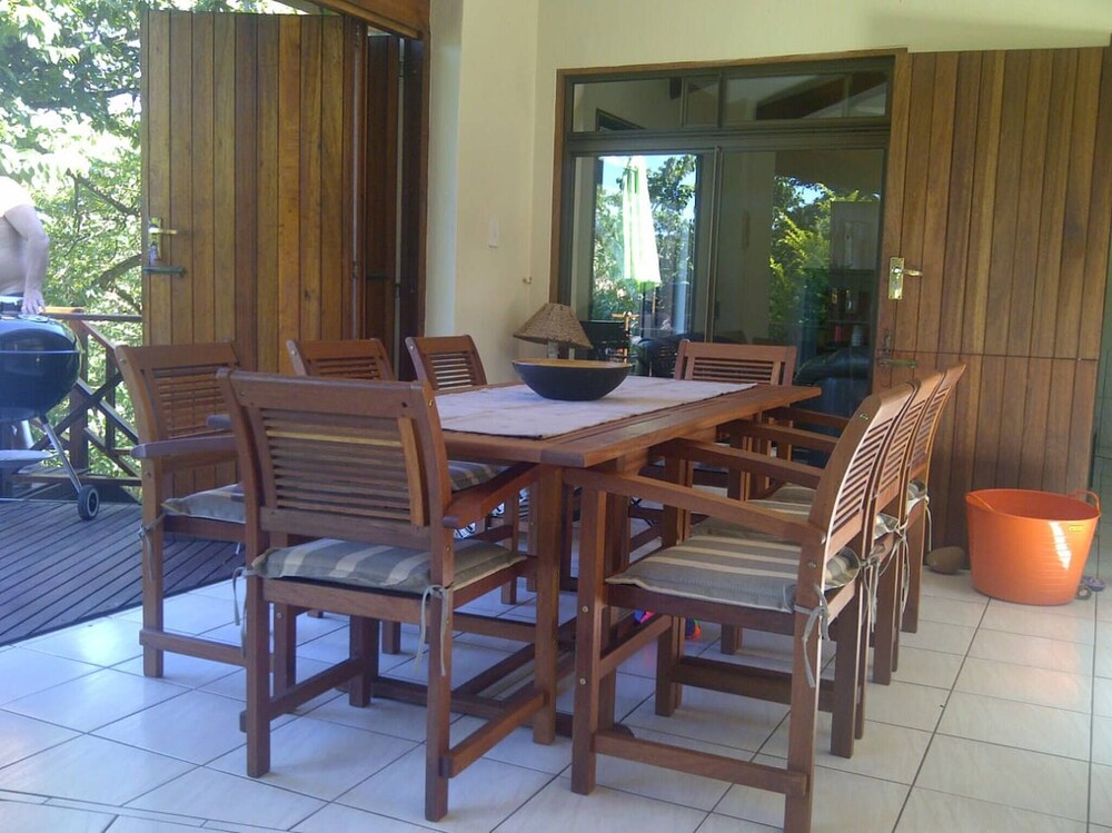 Tranquil Beach House in Southbroom Are, Marina Beach, With Stunning Lagoon Views
