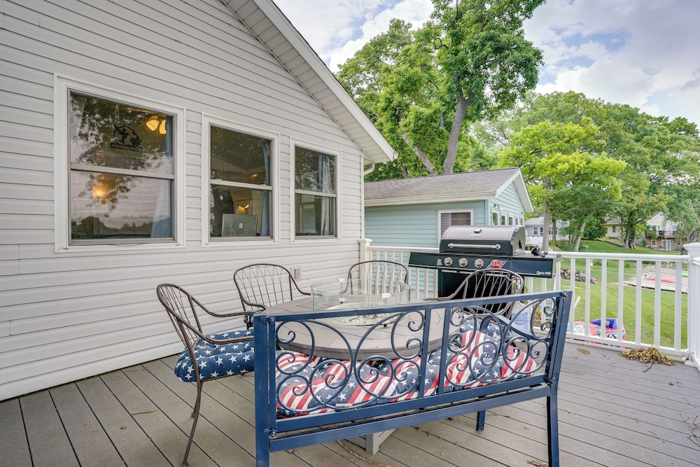 Dock & Kayak - Waterfront Retreat on Gilead Lake!