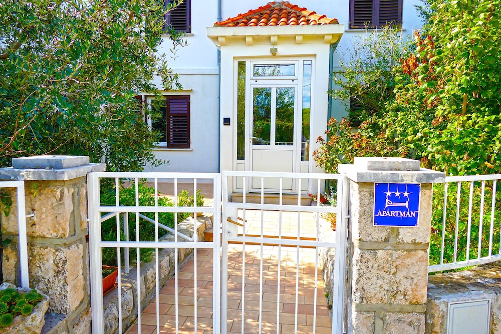 Apartments Martinovic