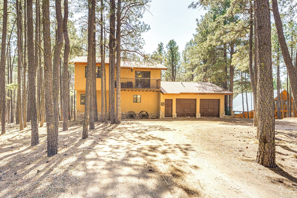 Walk to Lake & Trails: Angel Fire Home w/ Deck!