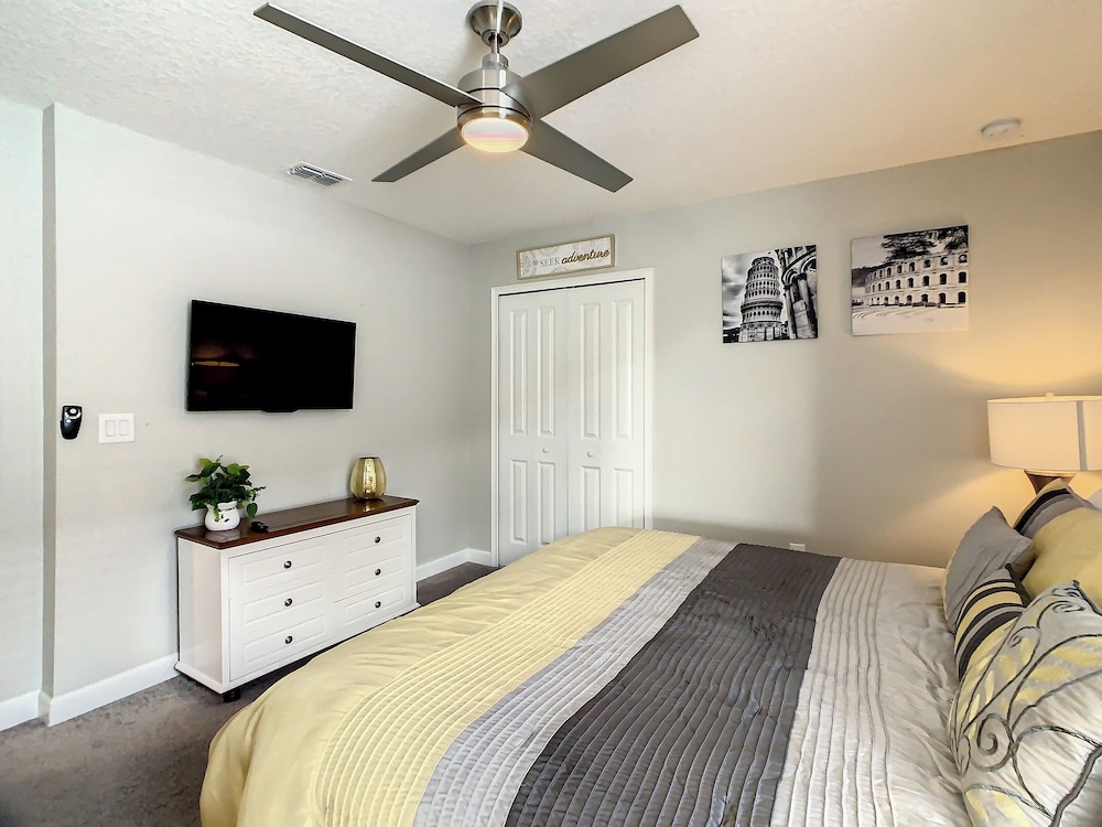 Family Villa Themed Rooms Near Disney