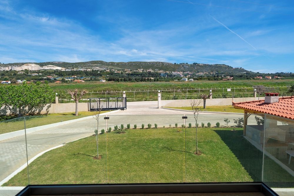 Sandoa Residence