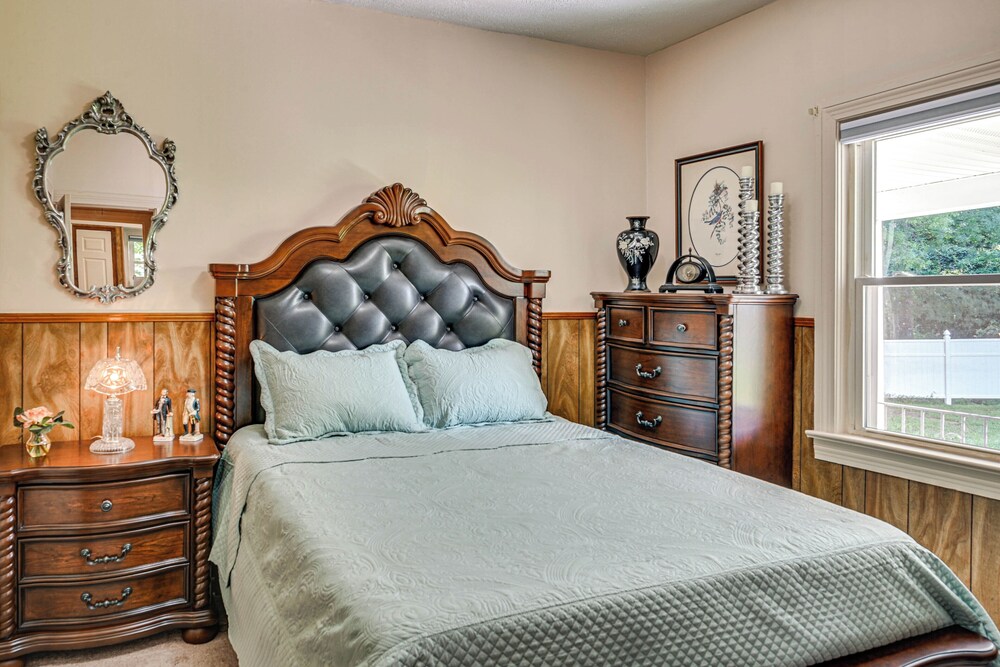 2 Mi to Oak Grove Racing & Gaming: Home on 1 Acre