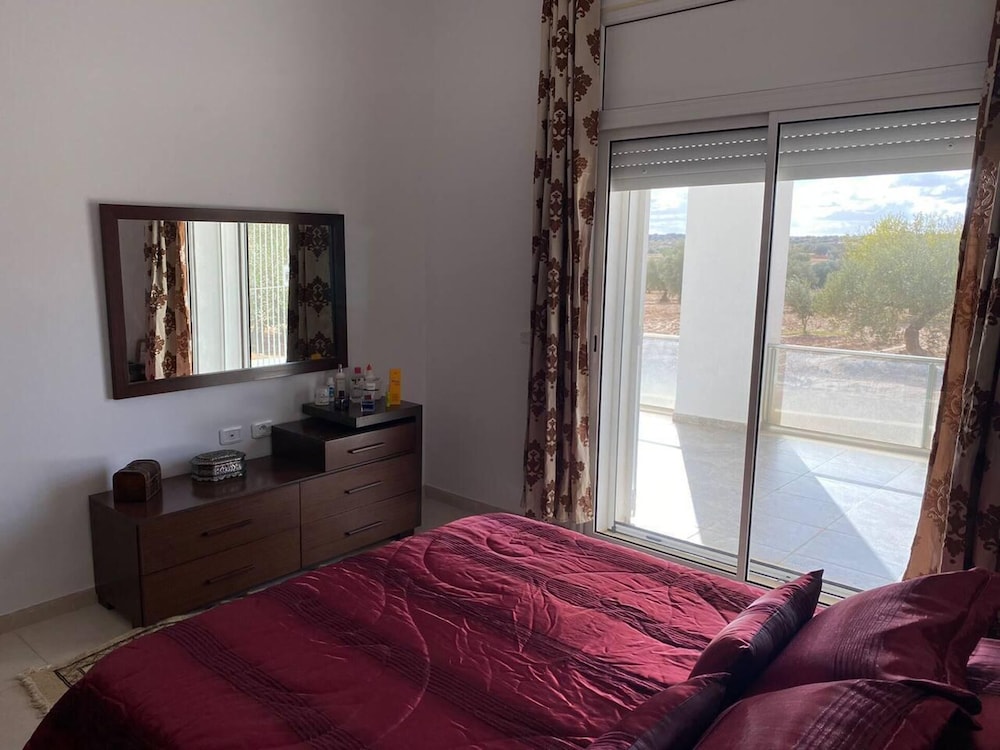 Cheerful 2-bedroom Villa With Pool view 4