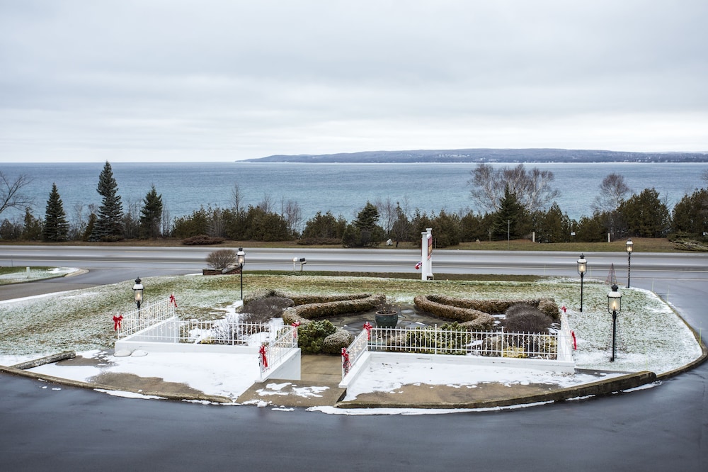Bay Inn of Petoskey, photo 253
