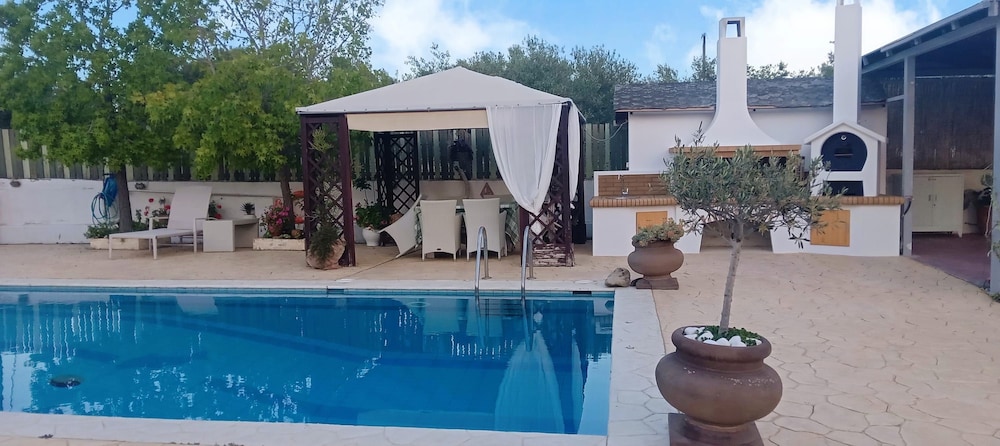 Beachfront Luxury Villa-private Pool Garden Heaven photo 4