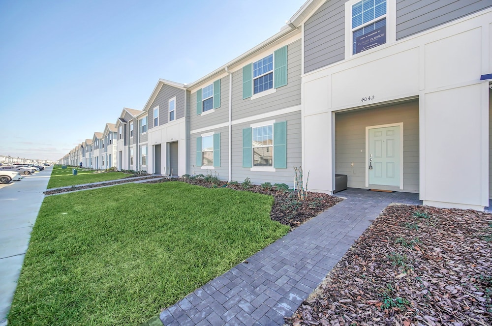 Stylish 5BR Home With Mickey Cars Rooms