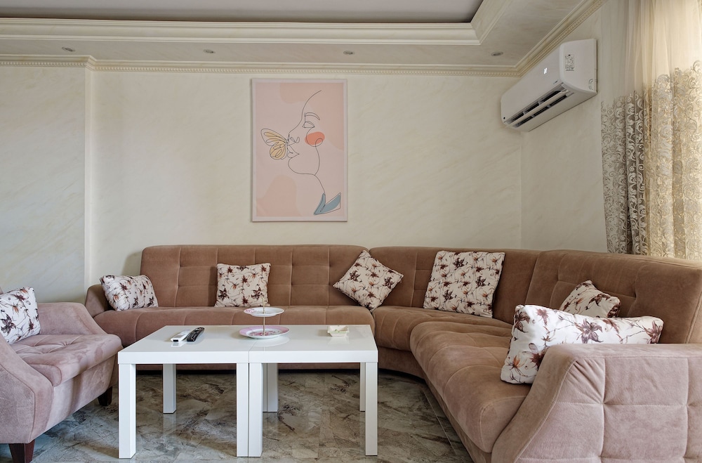 Vesta - Luxury Apartment - 2BR - Almaza