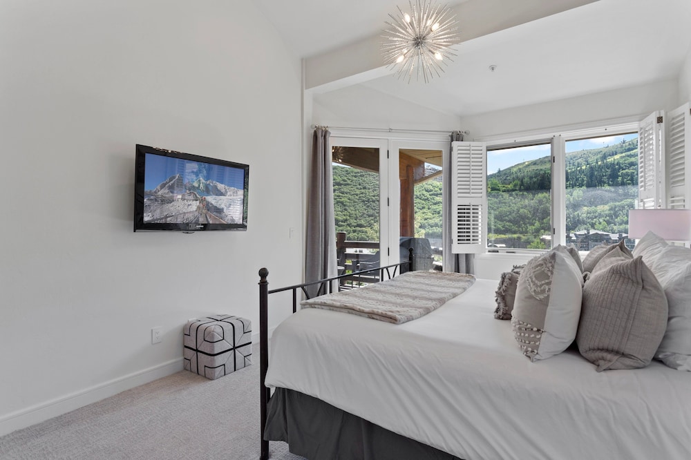 Trail's End Lodge at Deer Valley Resort - Three Bedroom Residence with Spa #501 3 Condo
