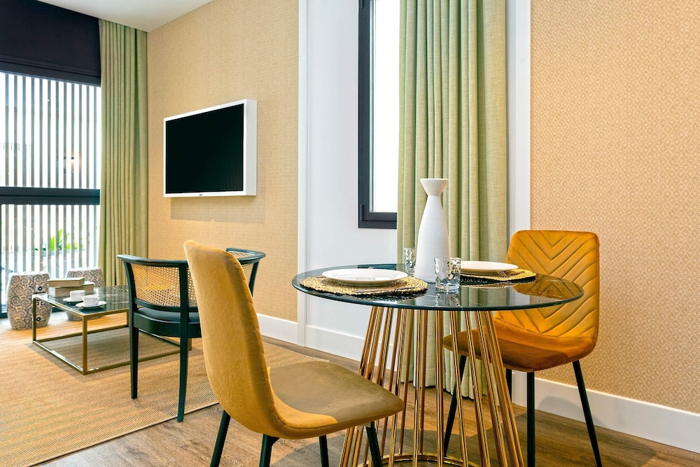 Luxury 1bd Near Torre del Oro Betis V
