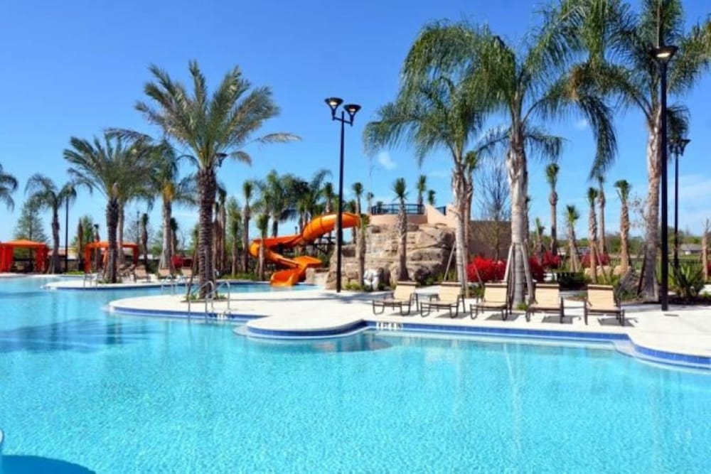 Solterra Swanky