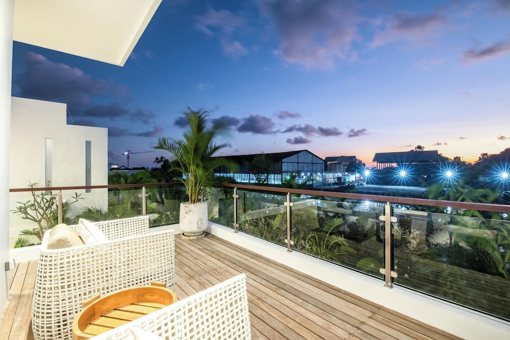 Brand New 4br Villa 400 to Finns Canggu