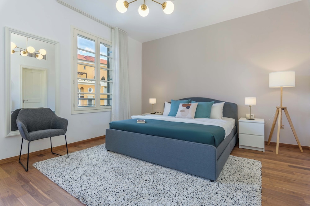 Mundo - 2 BR Apartment at Saifi Village