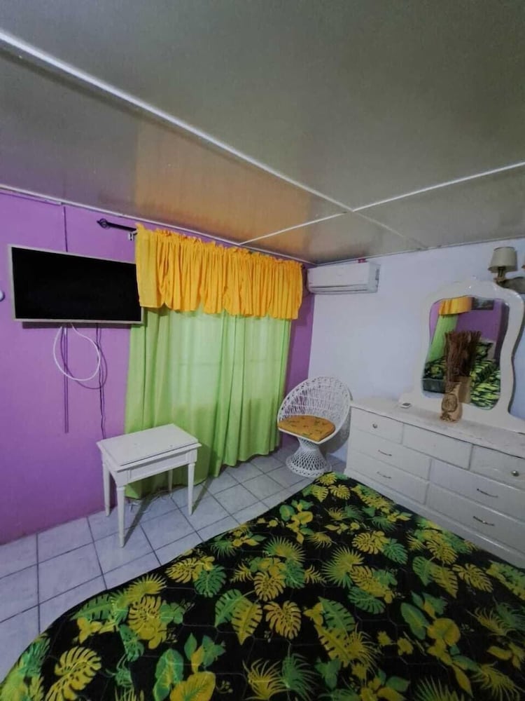 PinkHibiscus Guest House