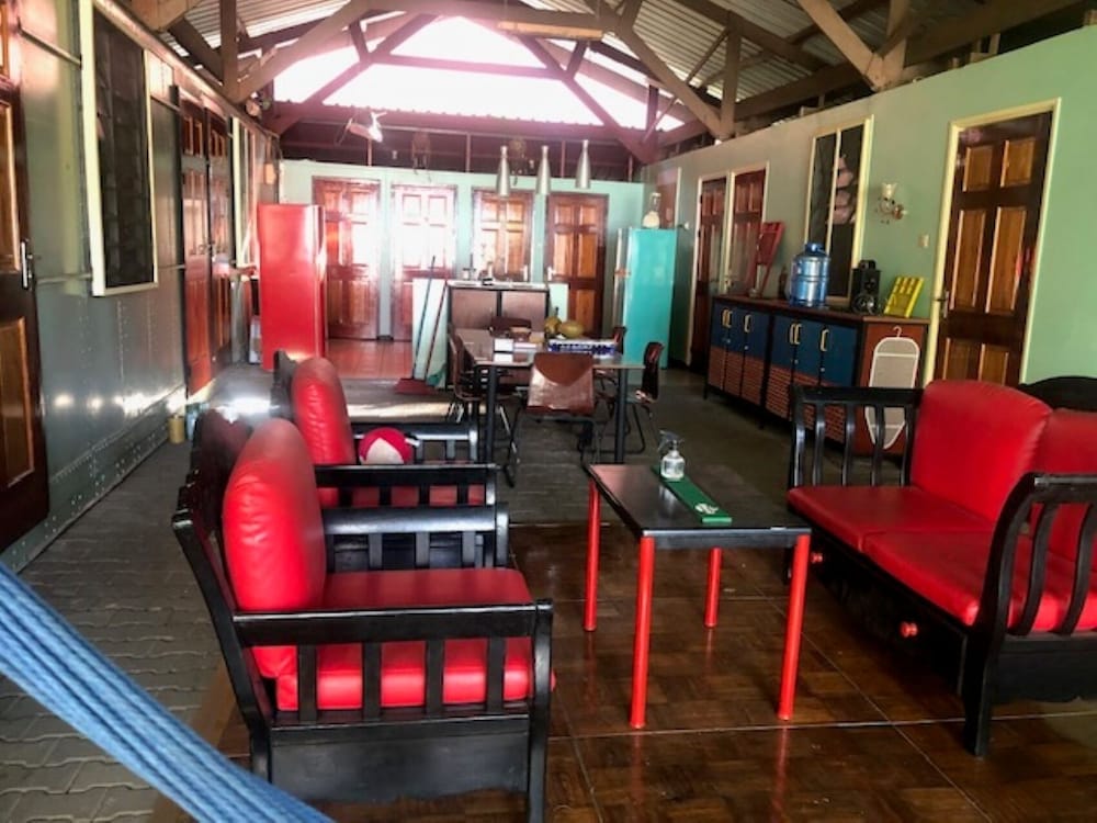 Unu Pikin Guesthouse