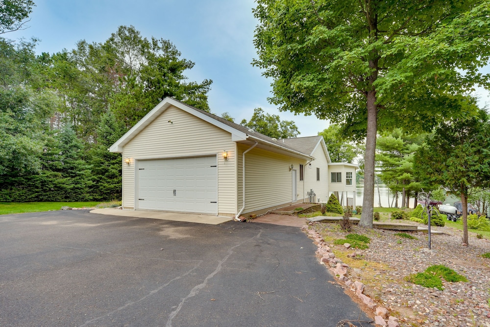 Spacious Lakefront New Auburn Home w/ Sunroom view 3
