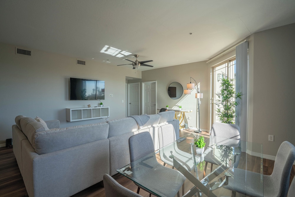 ROVE LIVING/KL - The Fredrick Tempe