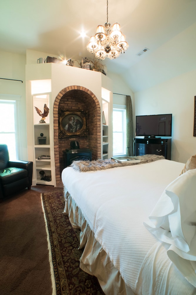 The Victoria B & B