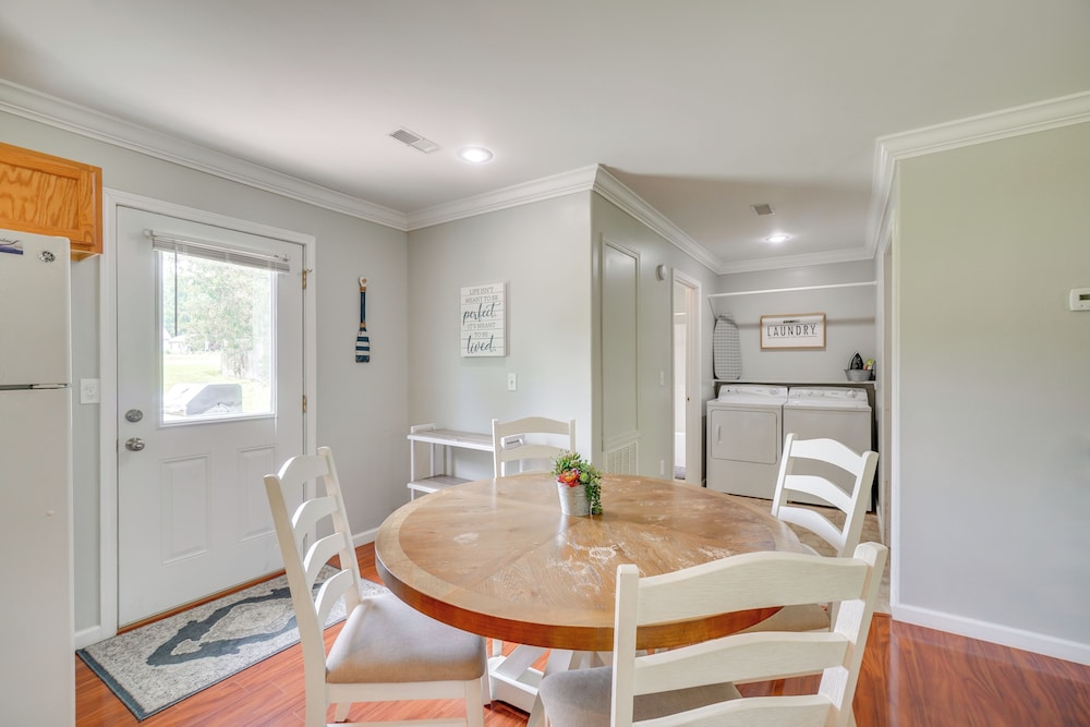 Walk to Marina: Norris Lake Escape w/ Deck + Views