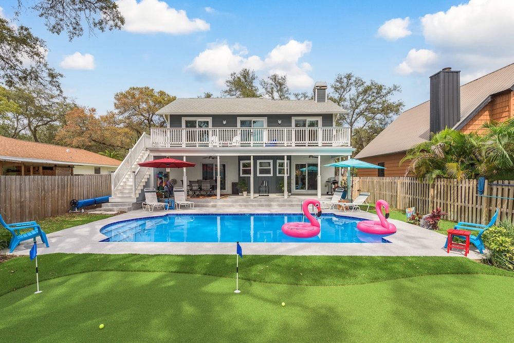 Tropical Oasis With Heated Pool