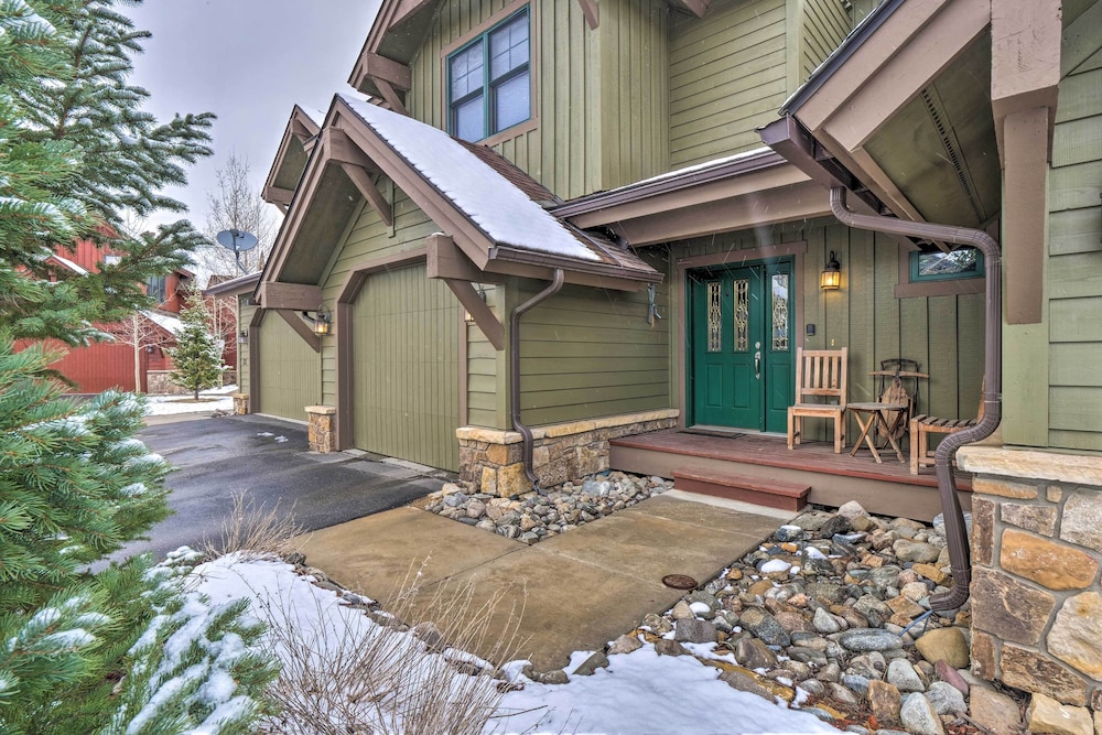 5 Mi to Breckenridge Skiing: Mtn Gem w/ Hot Tub! view 3