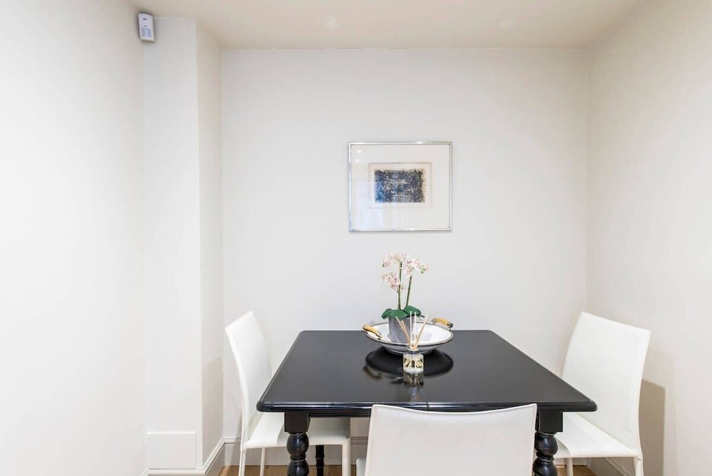 3 Bedroom Mews House - Marble Arch