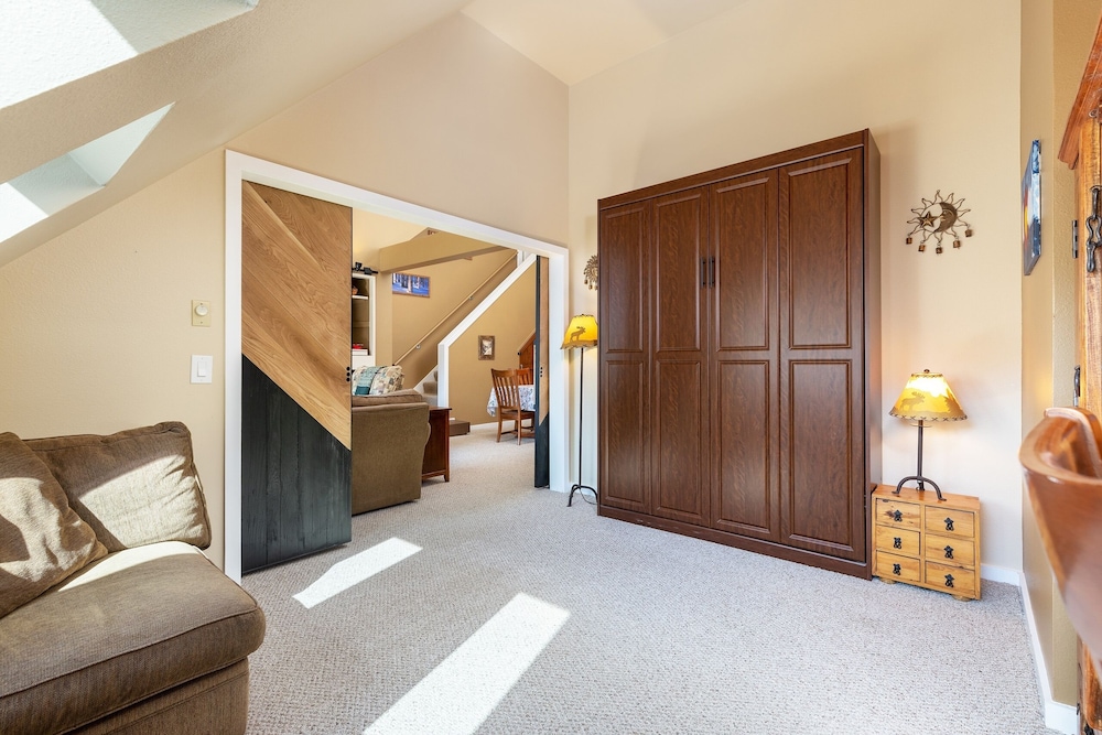 The Pines - Keystone Ski Resort CO Vacation Lodging