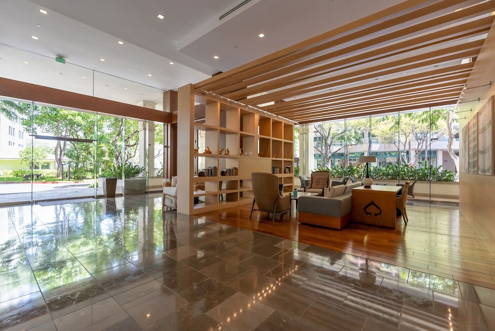 Allure Waikiki 2 Bedroom Condo by RedAwning view 3