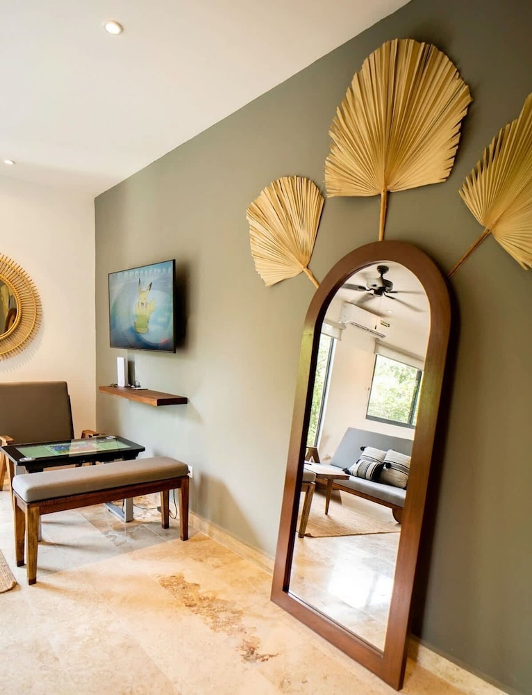 1 Br Great Located Pool Gym Coworking