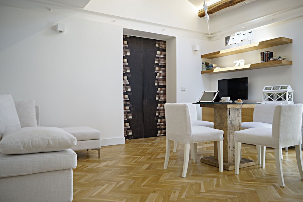 Ferrini Home - Via Monte Sant'Agata