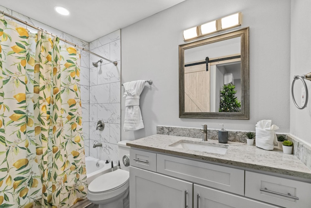 Stylish Studio Downtown Evonify - Property Image 17